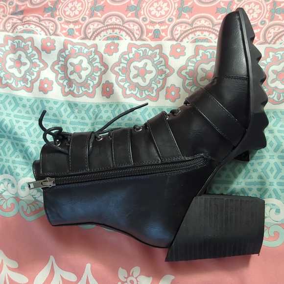 Brand New Dolls Kill Boots - Picture 2 of 8